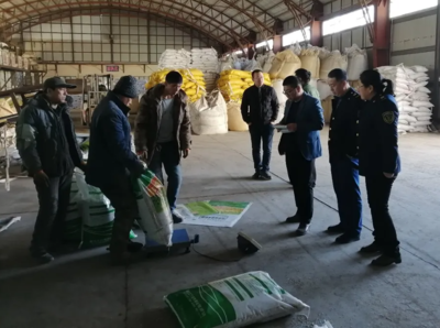 黑龙江省伊春市市场监管局开展农资产品市场专项检查